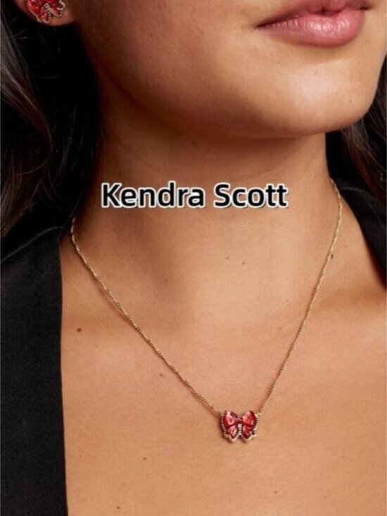 Haley Bow Gold Short Pendant Necklace - Picture 4 of 5